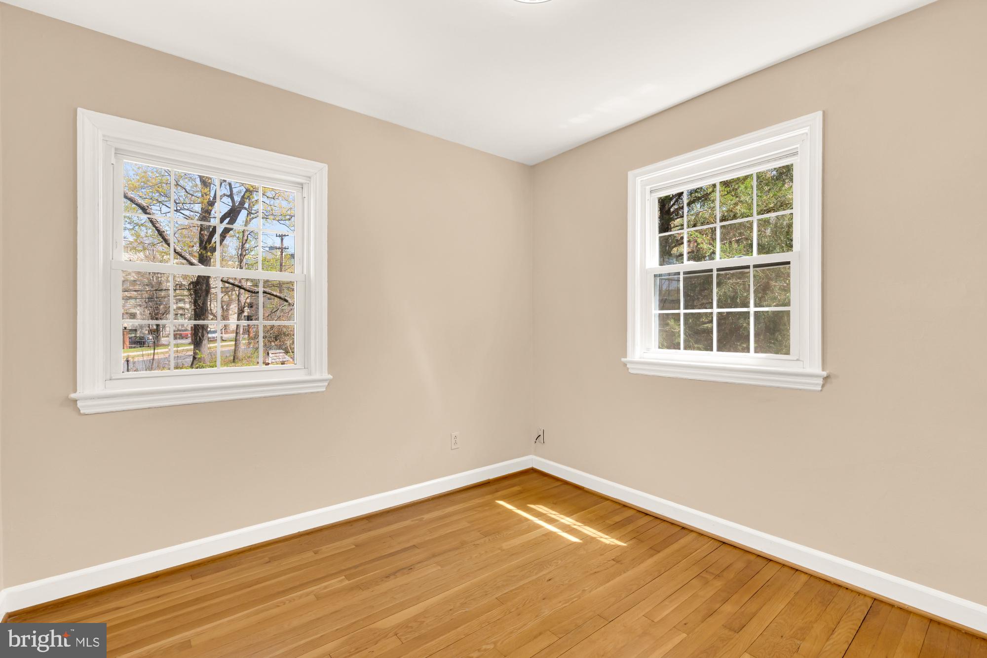 CHEVY CHASE CREST - Residential