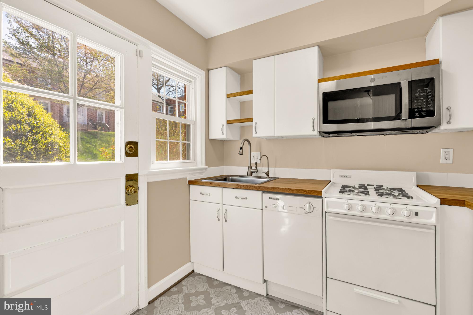 CHEVY CHASE CREST - Residential