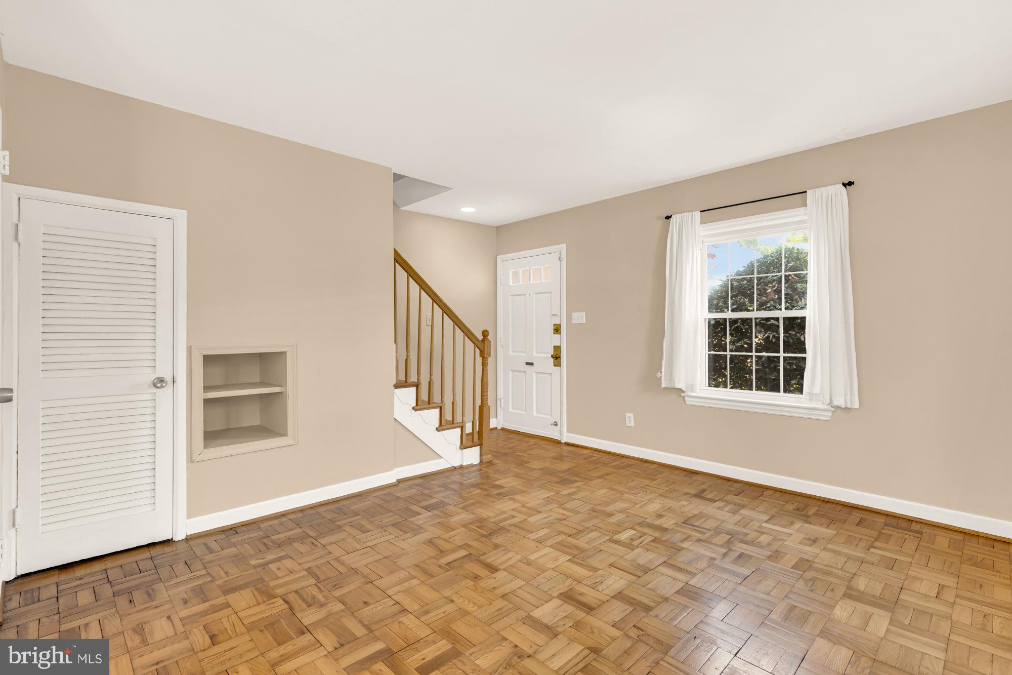 CHEVY CHASE CREST - Residential