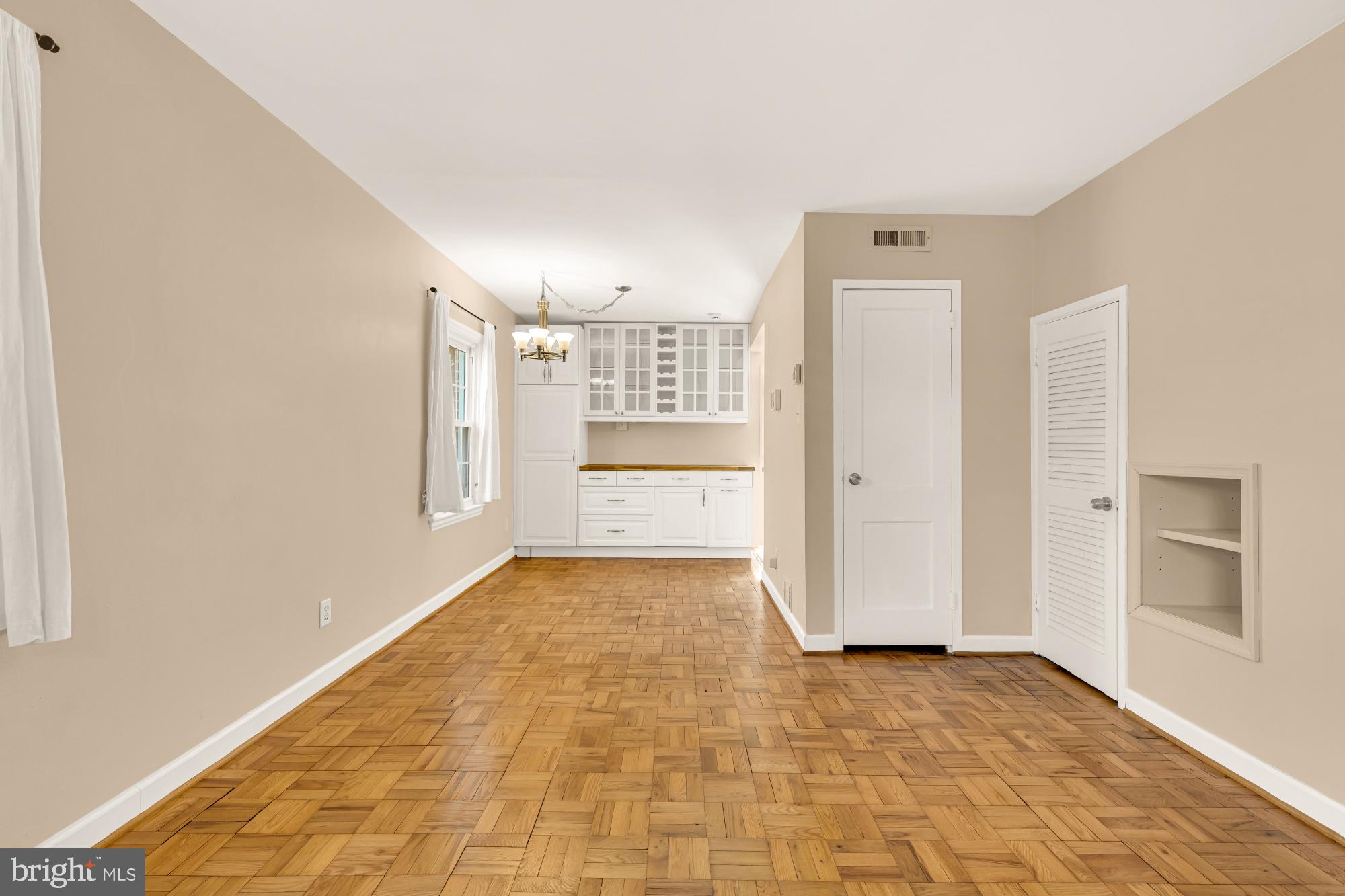 CHEVY CHASE CREST - Residential