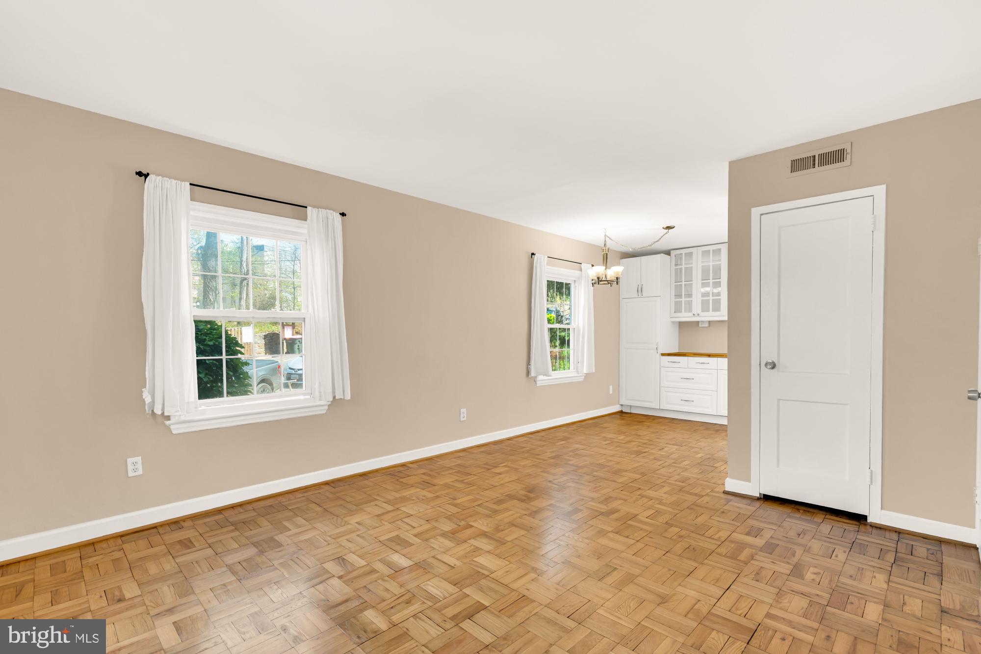 CHEVY CHASE CREST - Residential