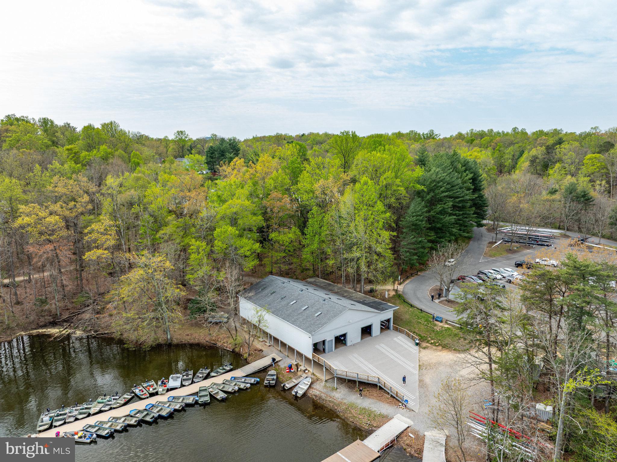 LAKE RIDGE - Residential