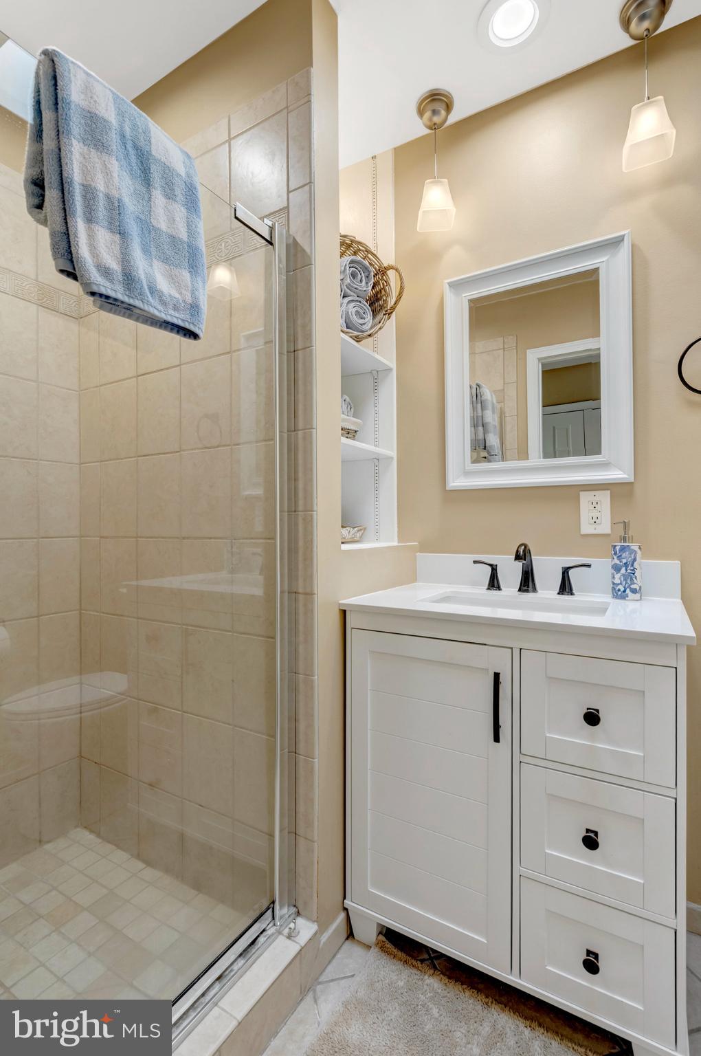 LAKE RIDGE - Residential