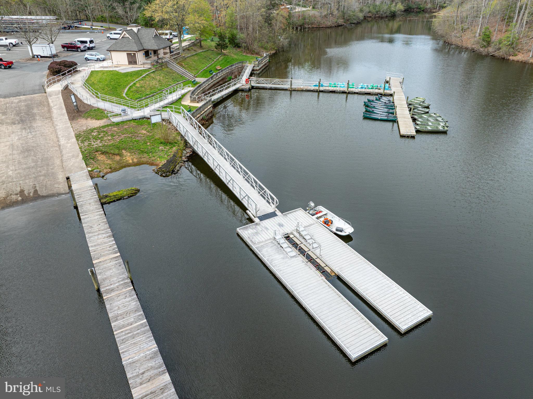 LAKE RIDGE - Residential