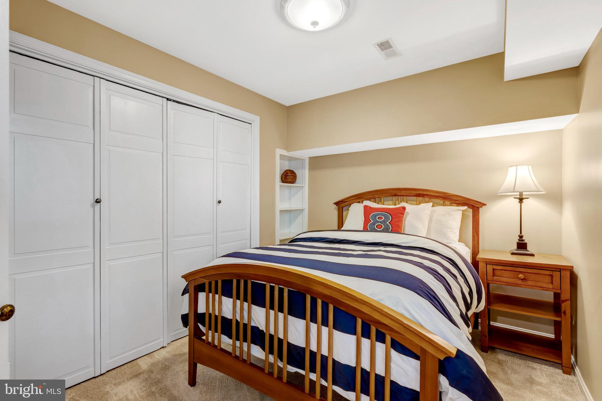 LAKE RIDGE - Residential