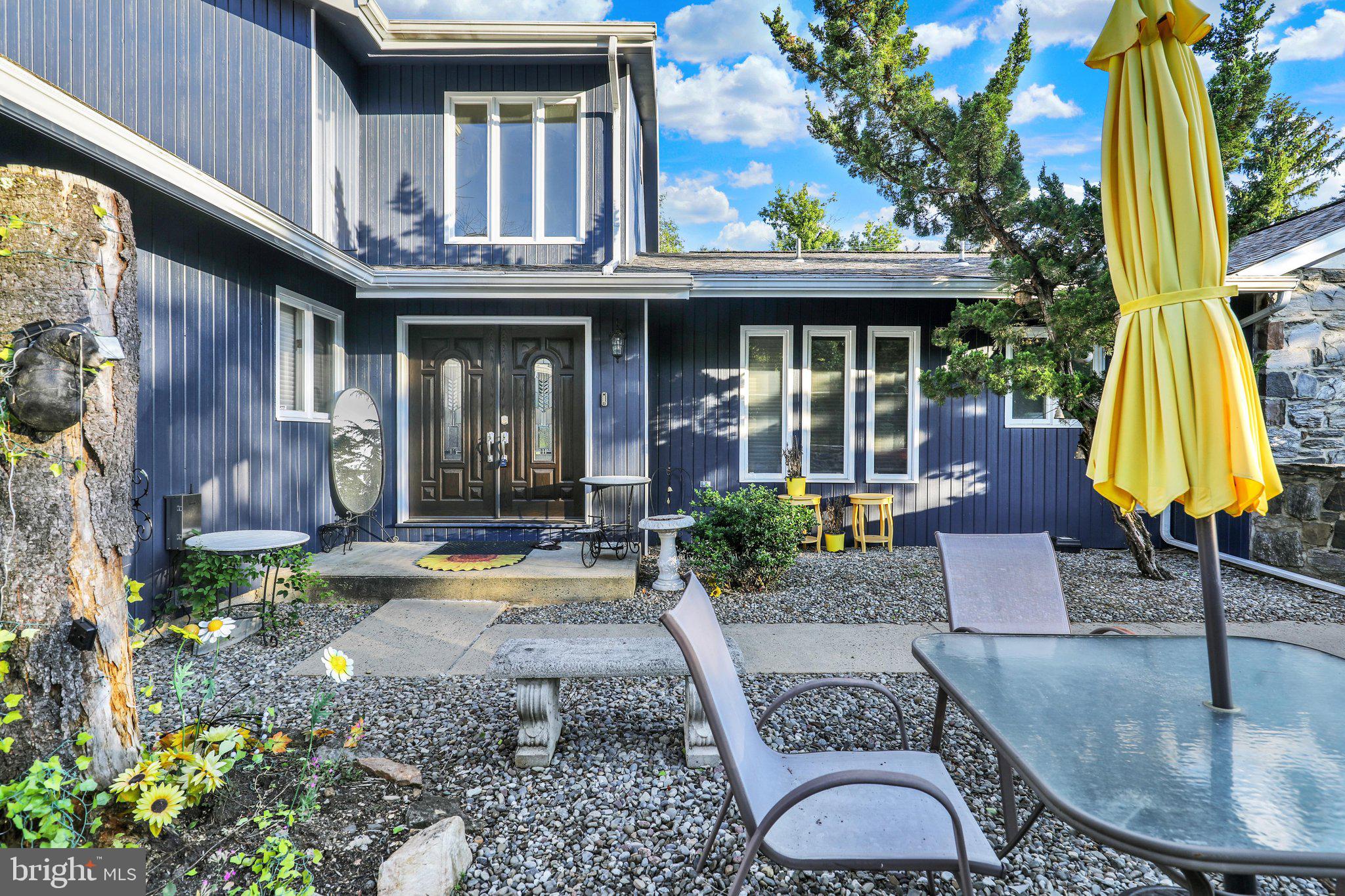 2210 GREENWOOD ROAD