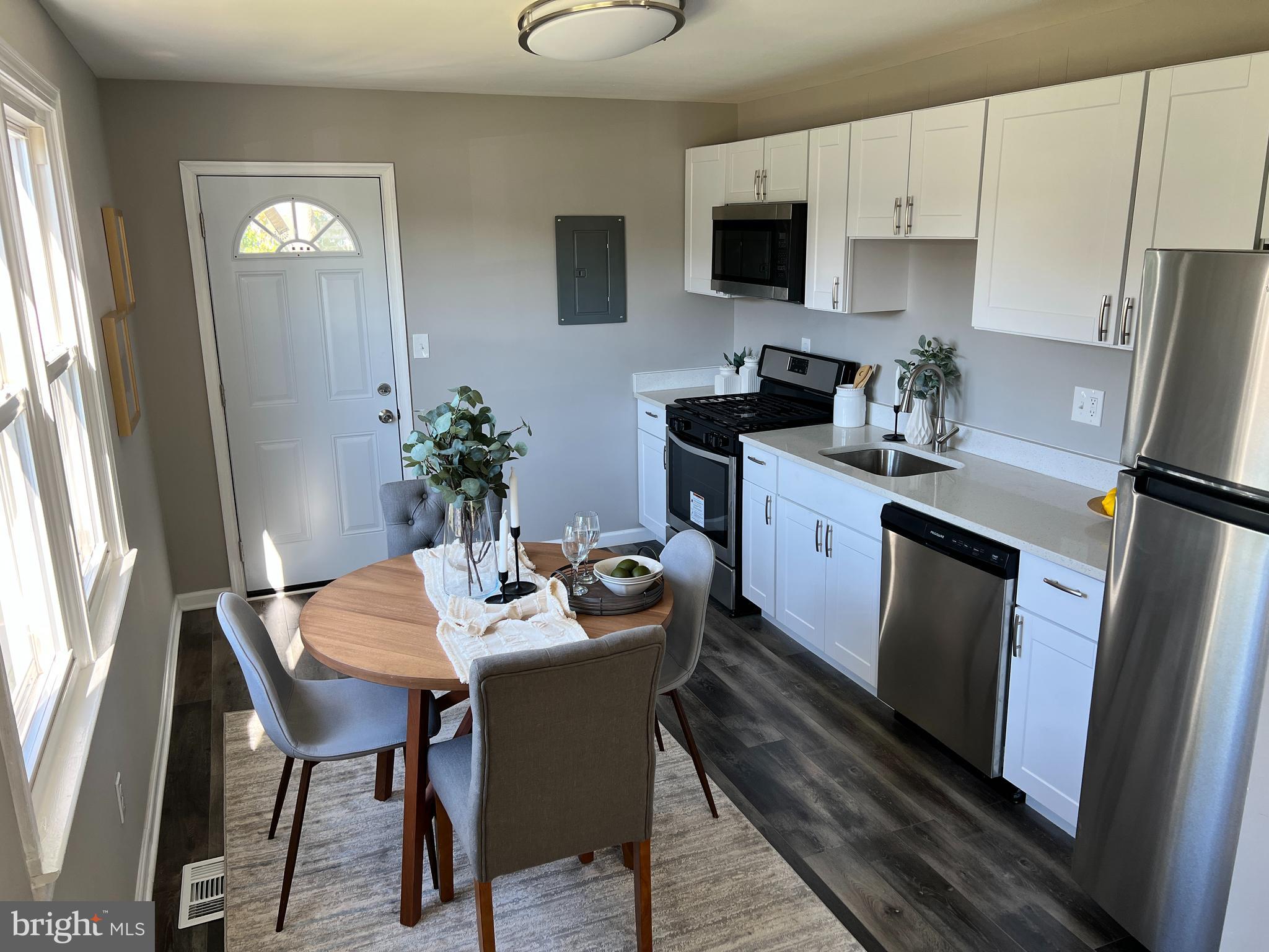 BATTLE GROVE MANOR - Residential