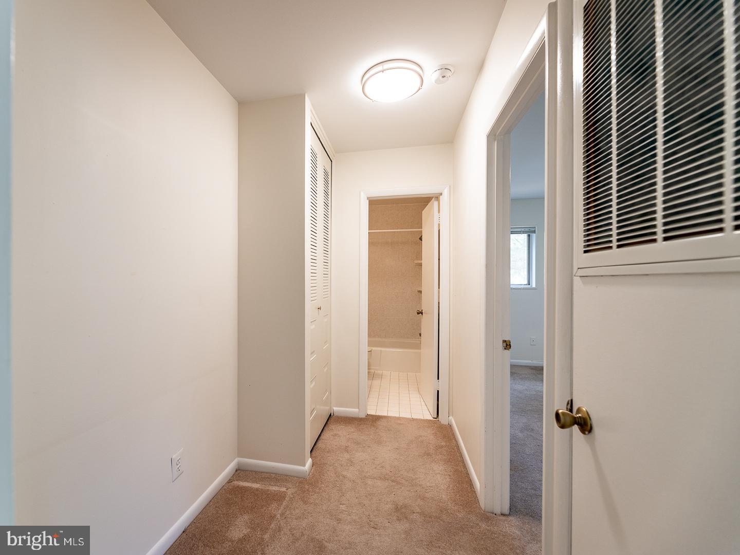 PARKSIDE CONDOMINIUMS - Residential Lease