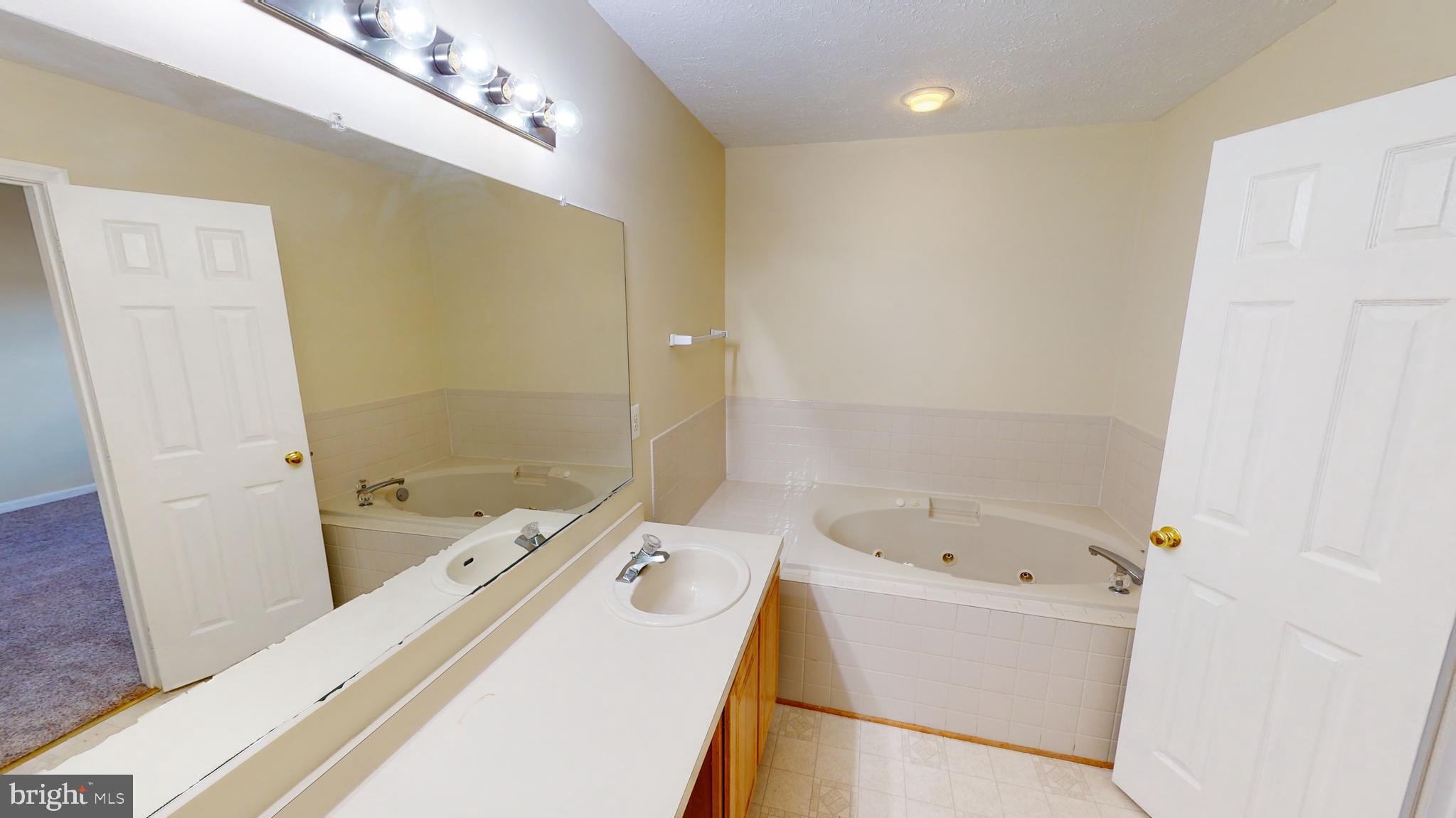 STANFORD - Residential Lease