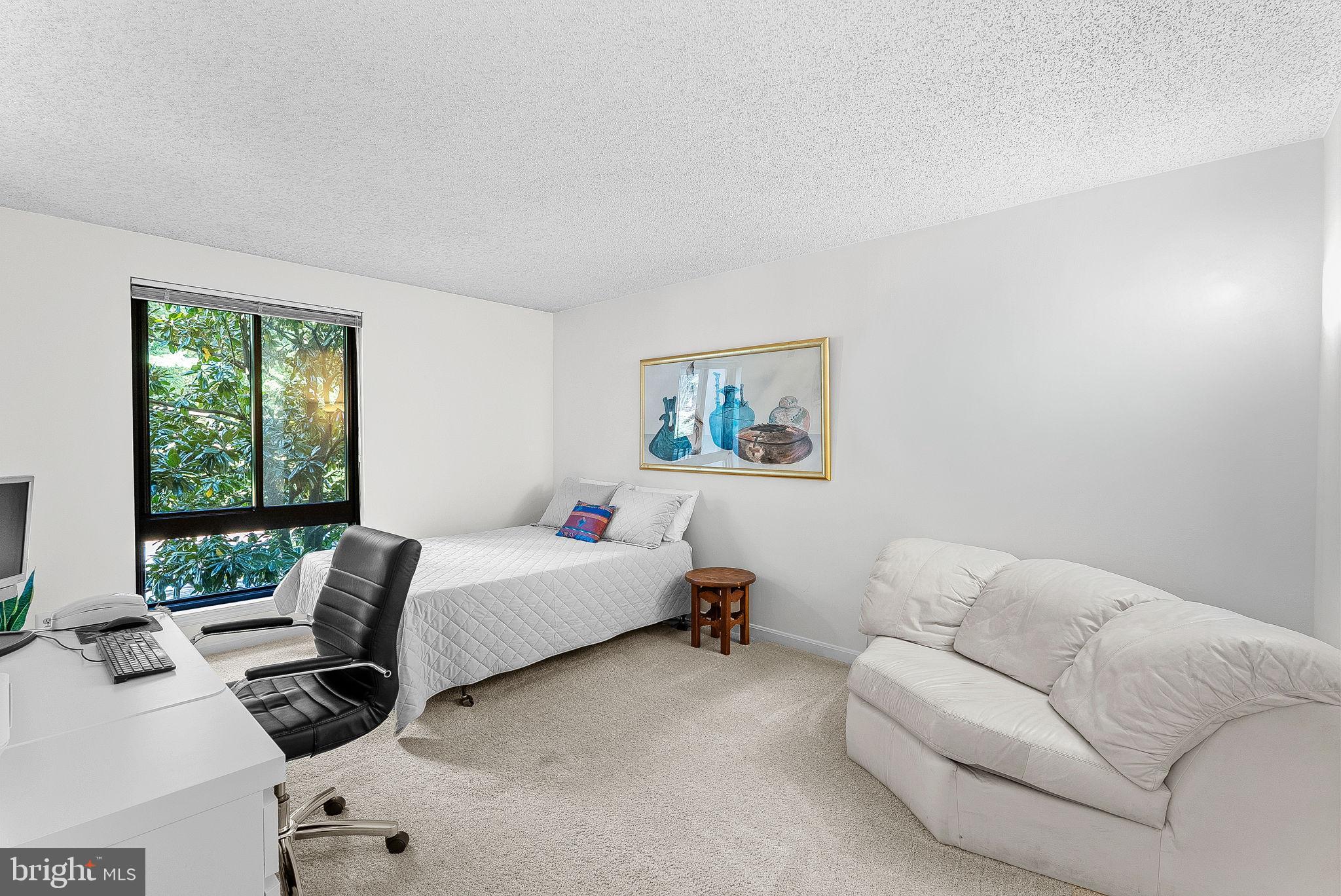 THE PLAZA - Residential