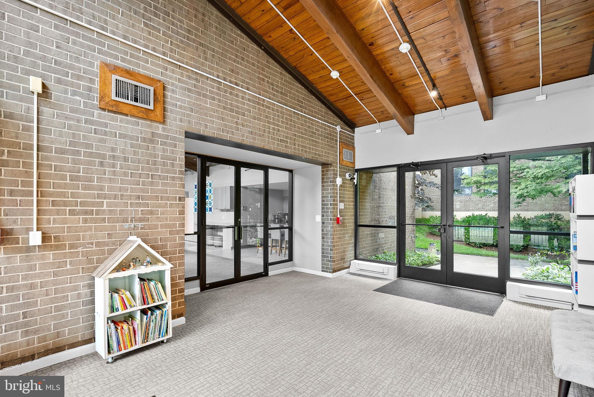 THE PLAZA - Residential