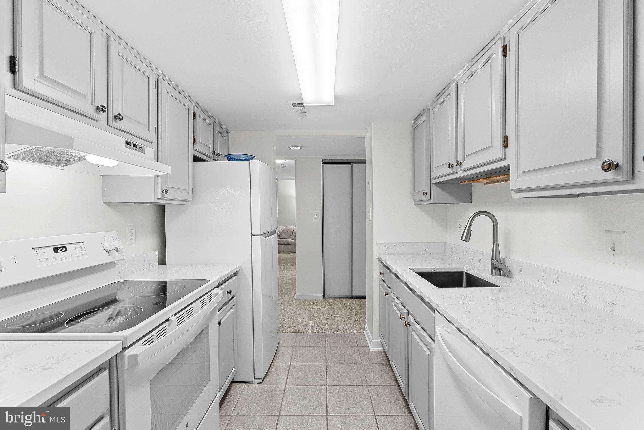 THE PLAZA - Residential