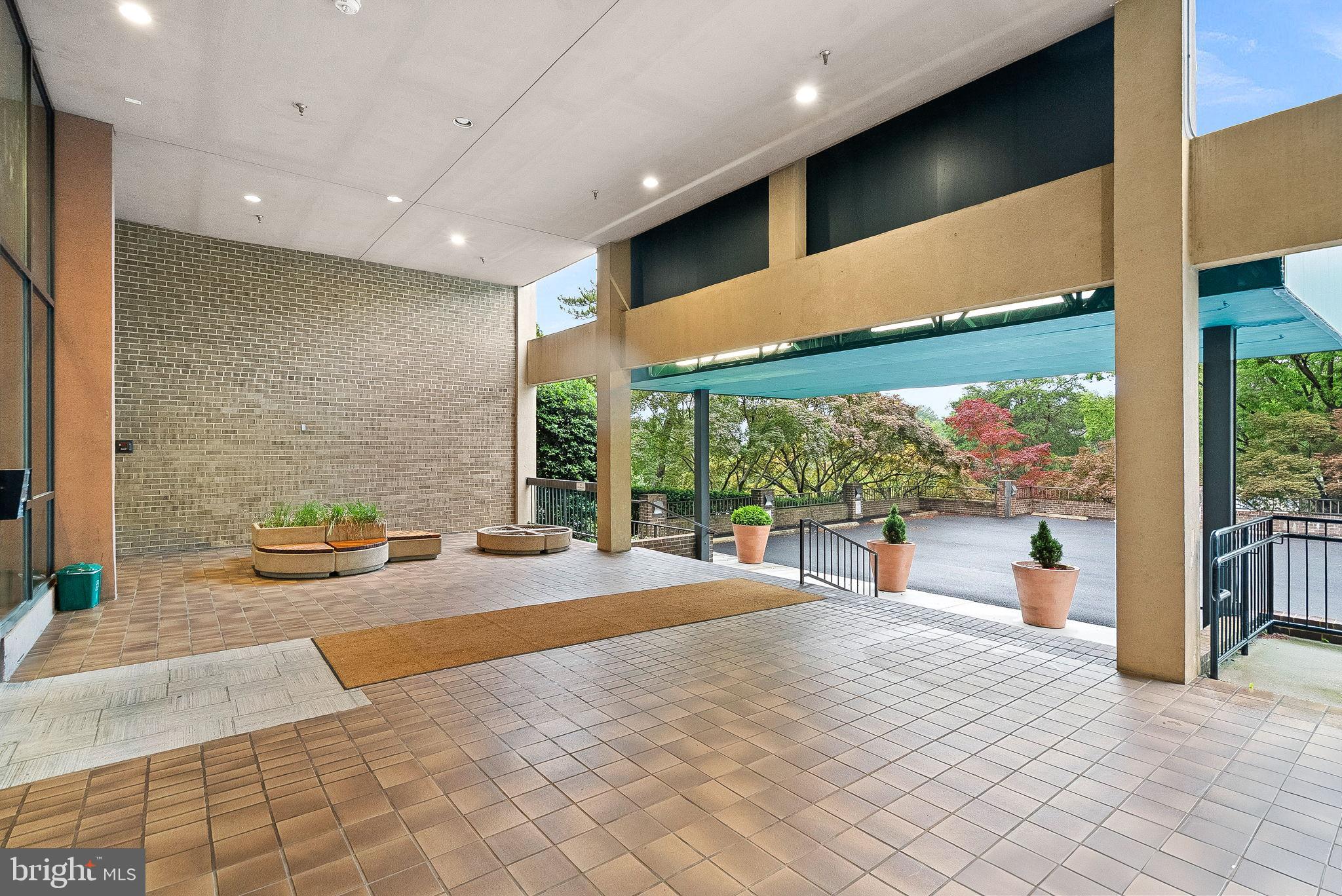 THE PLAZA - Residential