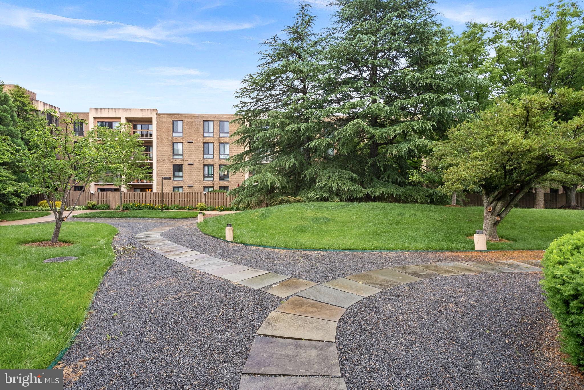 THE PLAZA - Residential