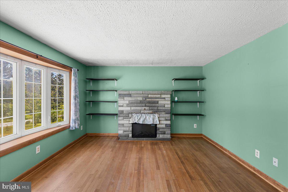 13816 WHITE OAK RIDGE
