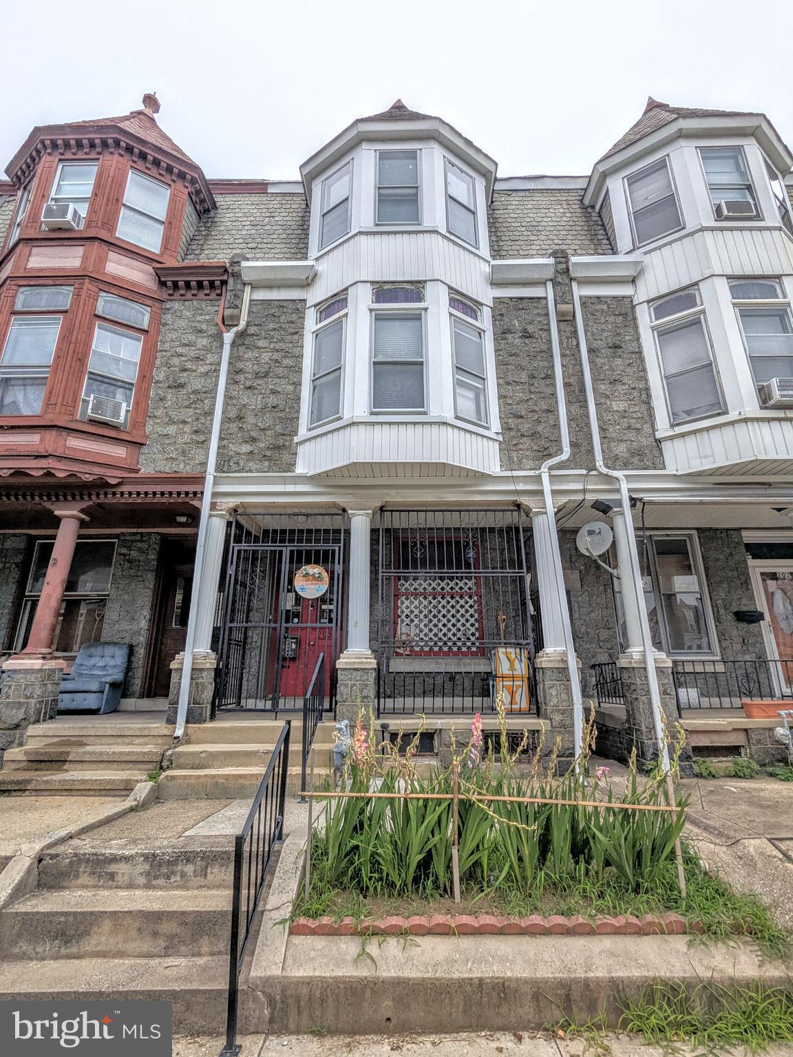205 W GREENWICH STREET