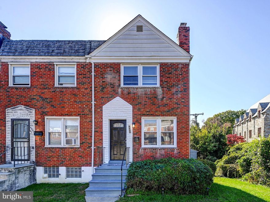 Gorgeous 3 bedroom 2 full bath end of group with garage in desirable Parkside! This home offers a flexible floor plan with a separate kitchen entrance to allow for extra living space. New eat in terrace kitchen with brand new stainless appliances, new stacked washer and dryer, new flooring throughout, new and updated full bathrooms, oversized bedrooms, recessed lighting, bright and sunny living room with cozy electric fireplace with a 50 inch TV that conveys, detached garage with new opener close to kitchen entrance, large level fenced in yard and plenty of parking! Take advantage of the many Belair Edison grant programs or B-Hip programs for new homebuyers offering down payment assistance and incentive benefits and live in this spacious friendly neighborhood! Would also make a fantastic rental to add to your portfolio!