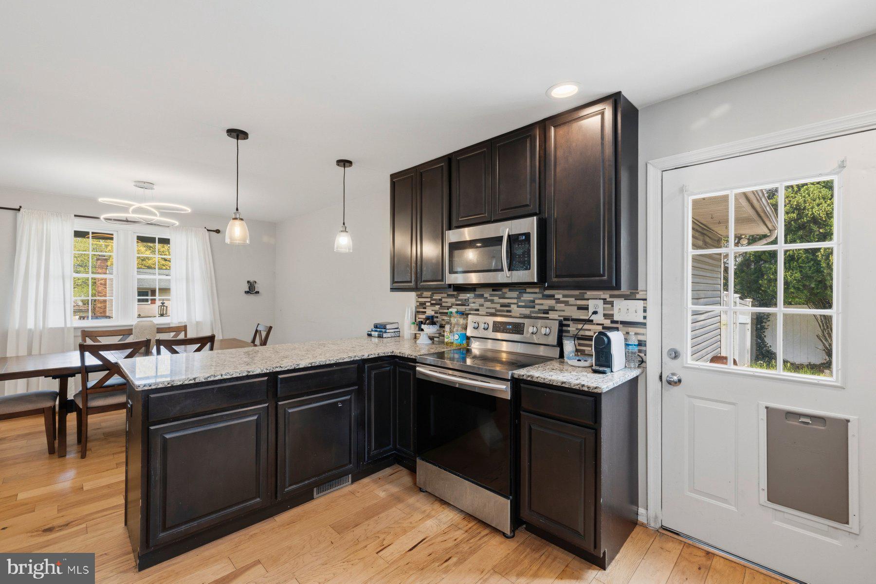 ELMHURST - Residential