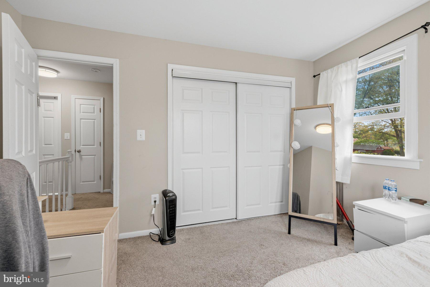 ELMHURST - Residential