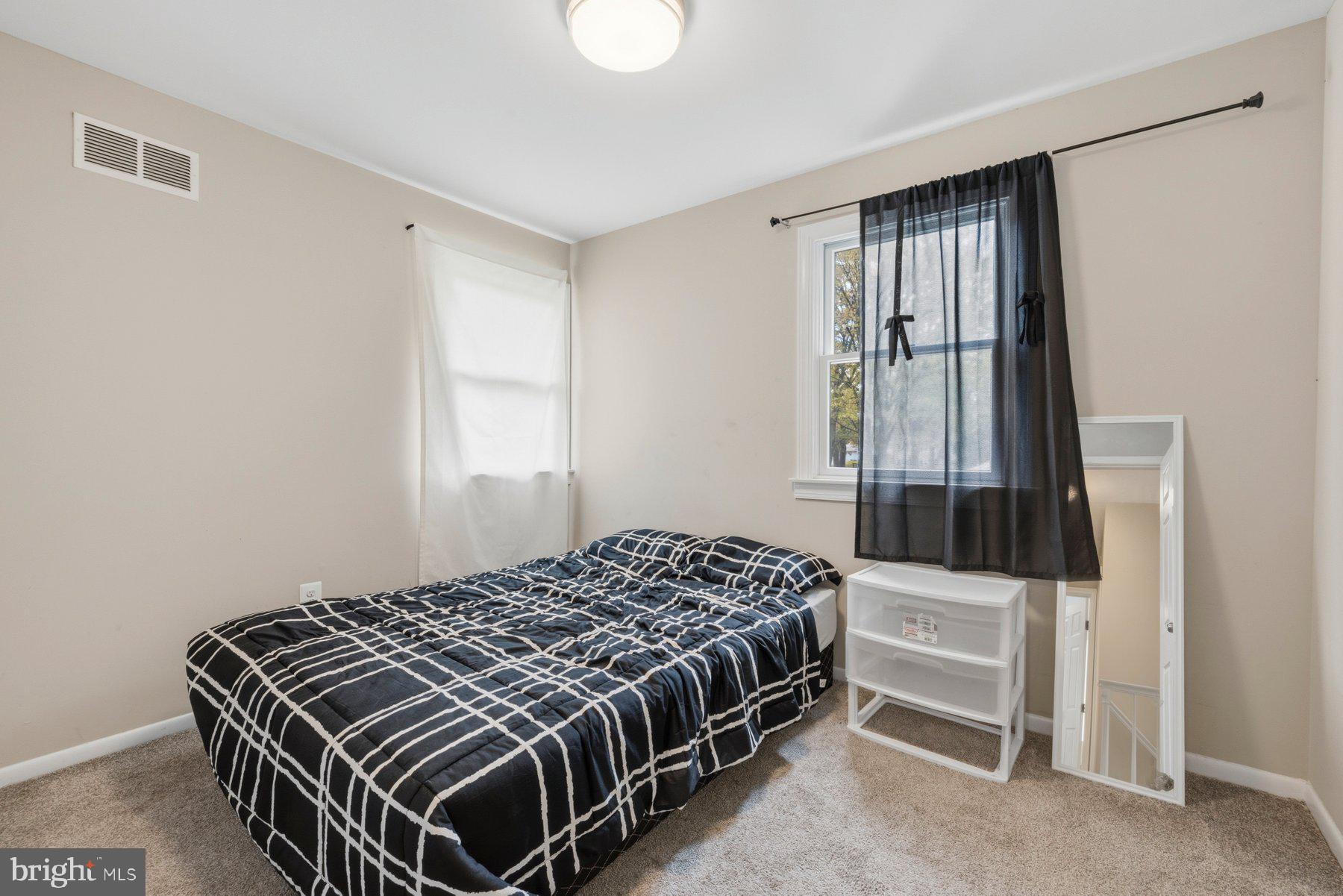 ELMHURST - Residential