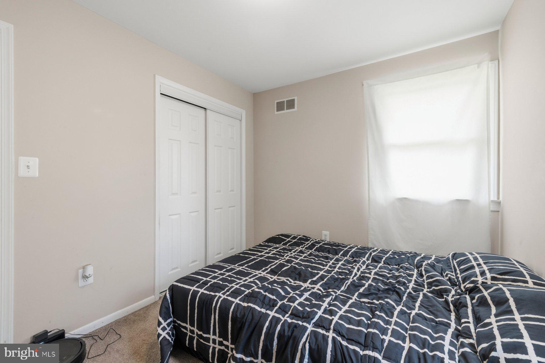 ELMHURST - Residential