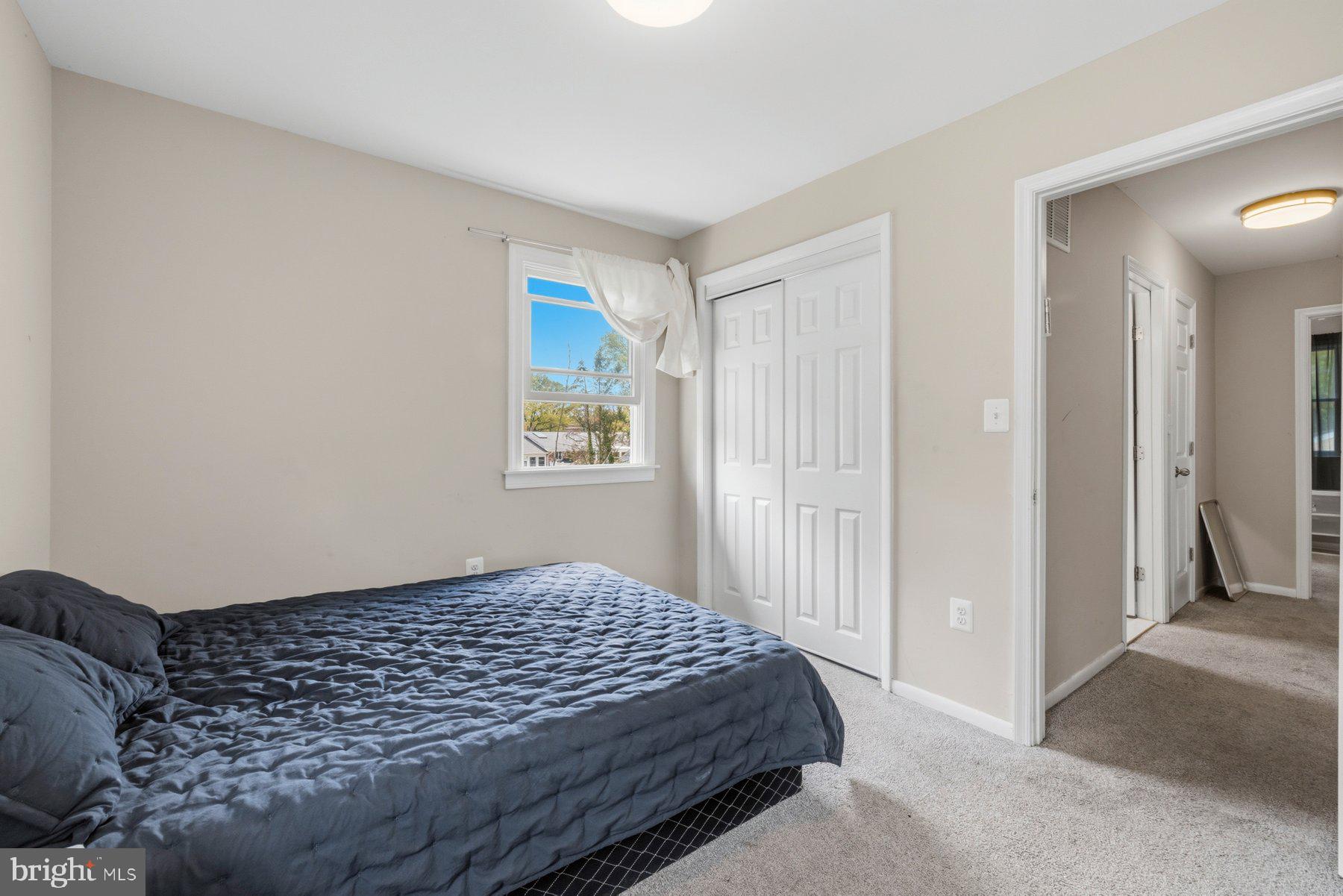 ELMHURST - Residential