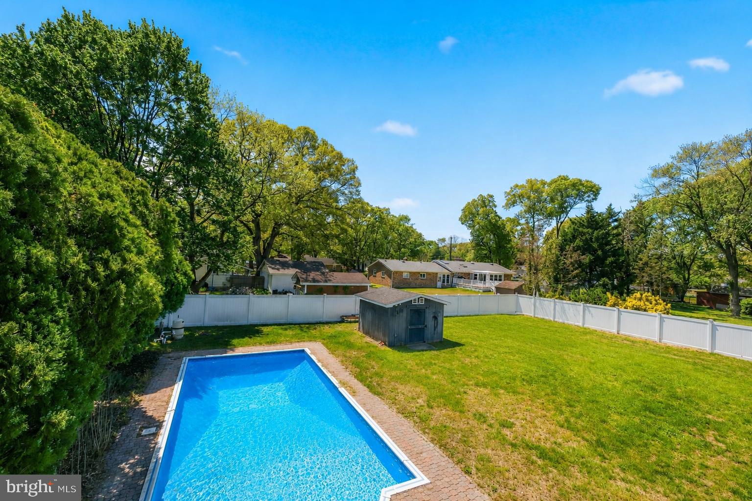 ELMHURST - Residential