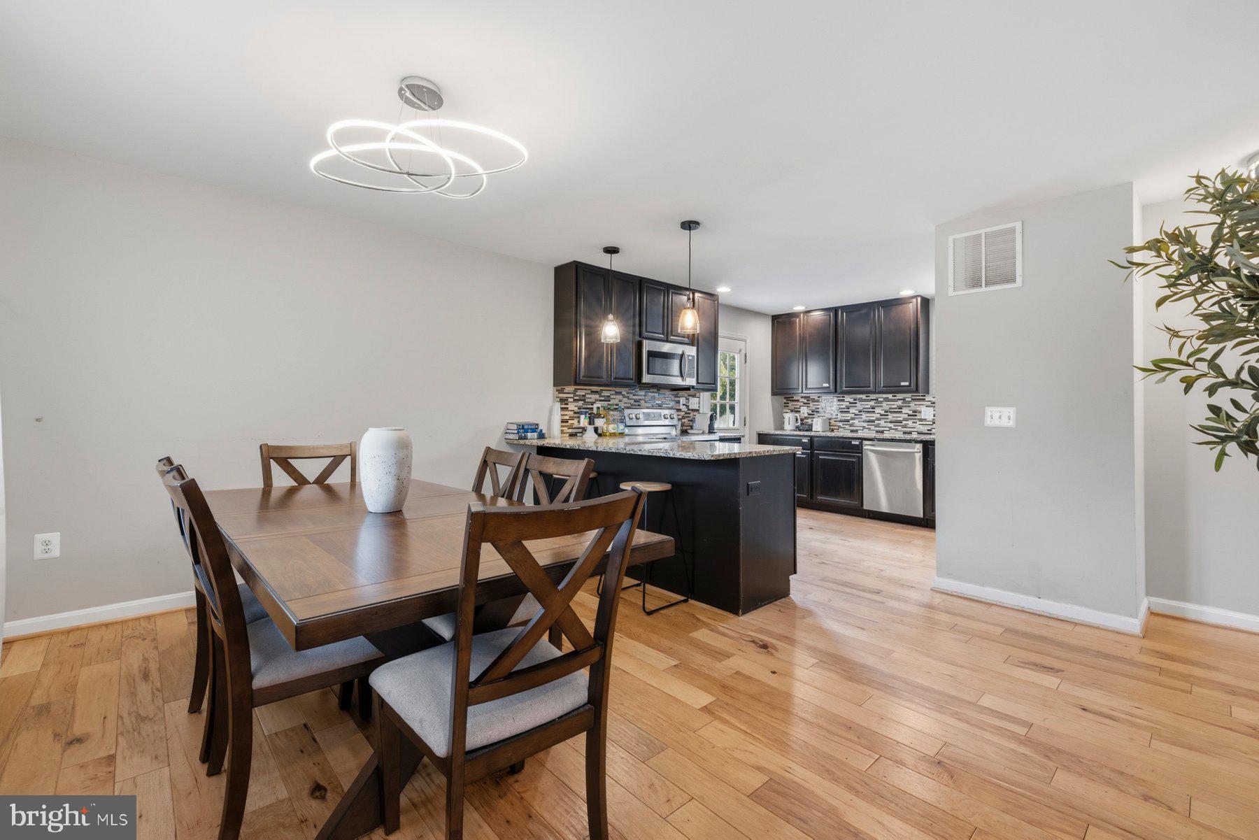 ELMHURST - Residential