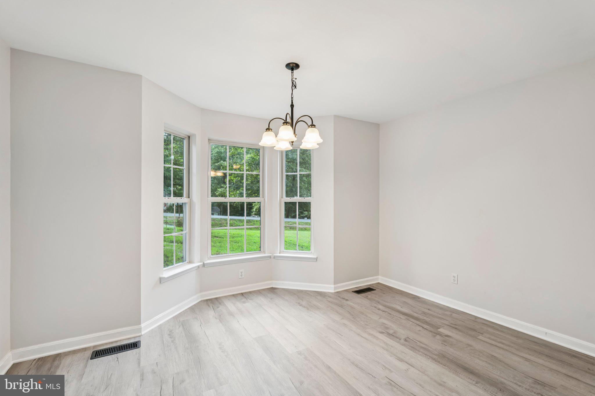 LAKE LAND OR - Residential