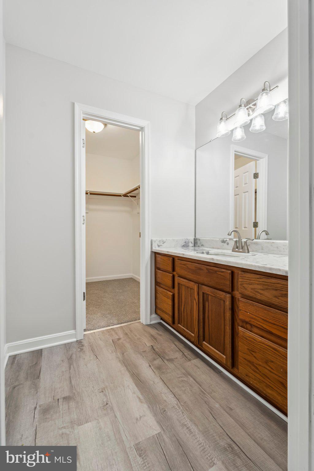 LAKE LAND OR - Residential