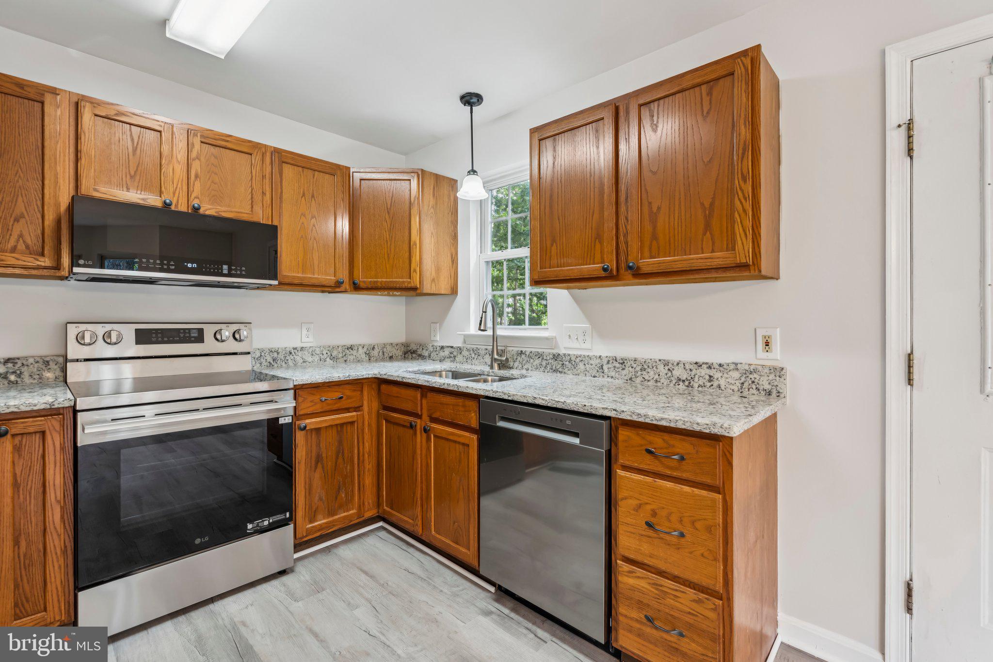 LAKE LAND OR - Residential