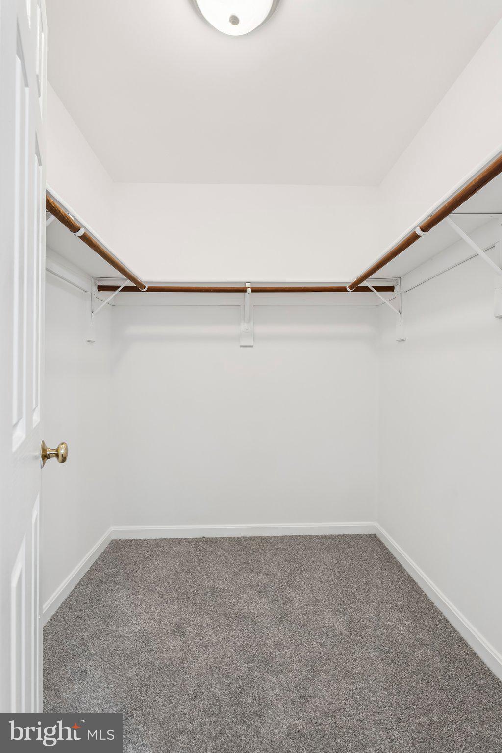 LAKE LAND OR - Residential