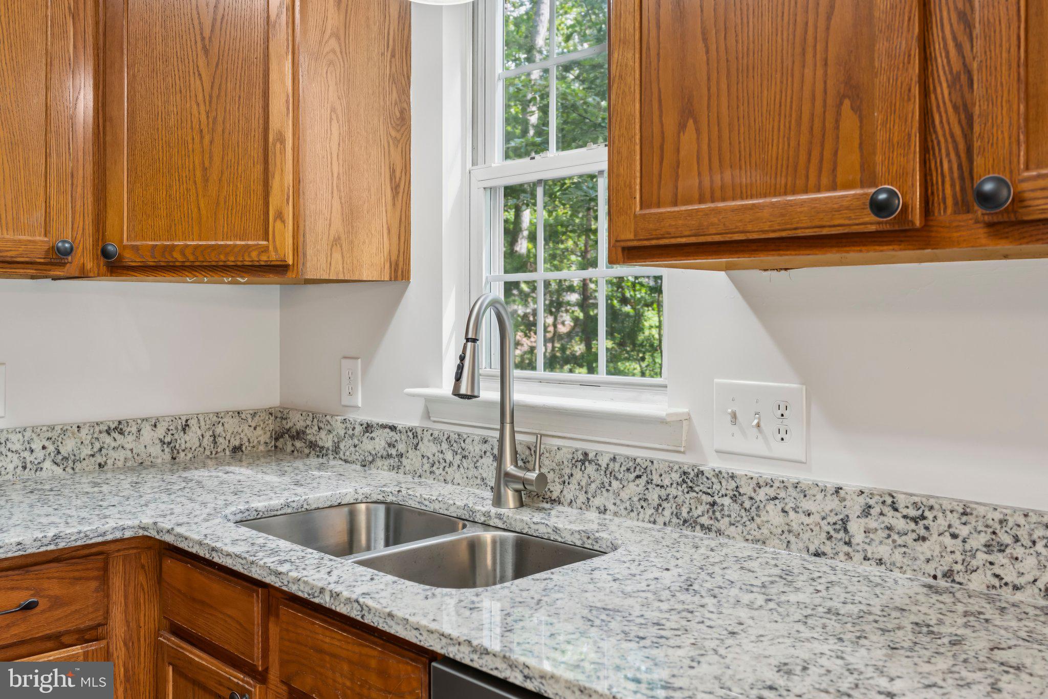 LAKE LAND OR - Residential