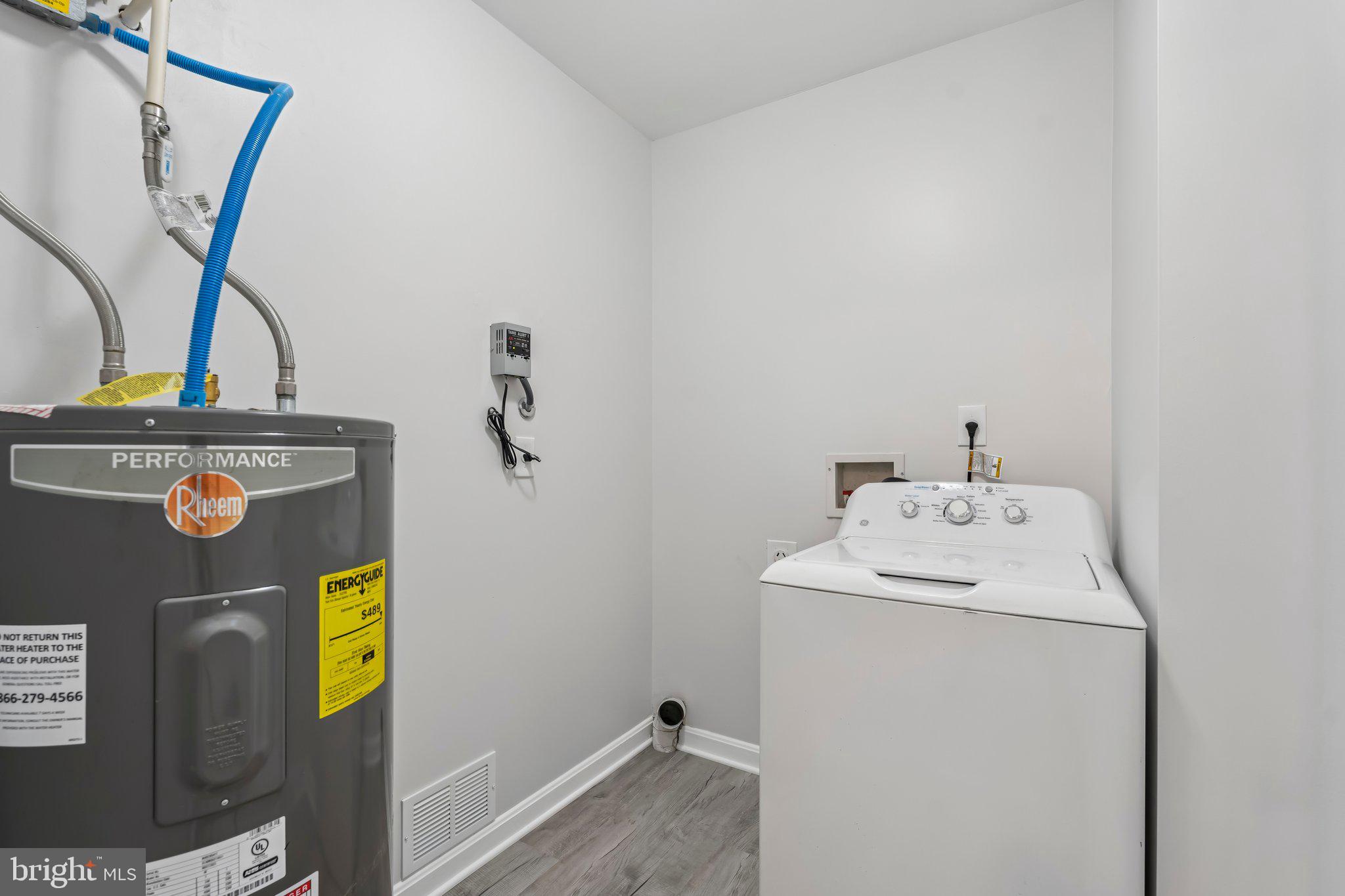 LAKE LAND OR - Residential