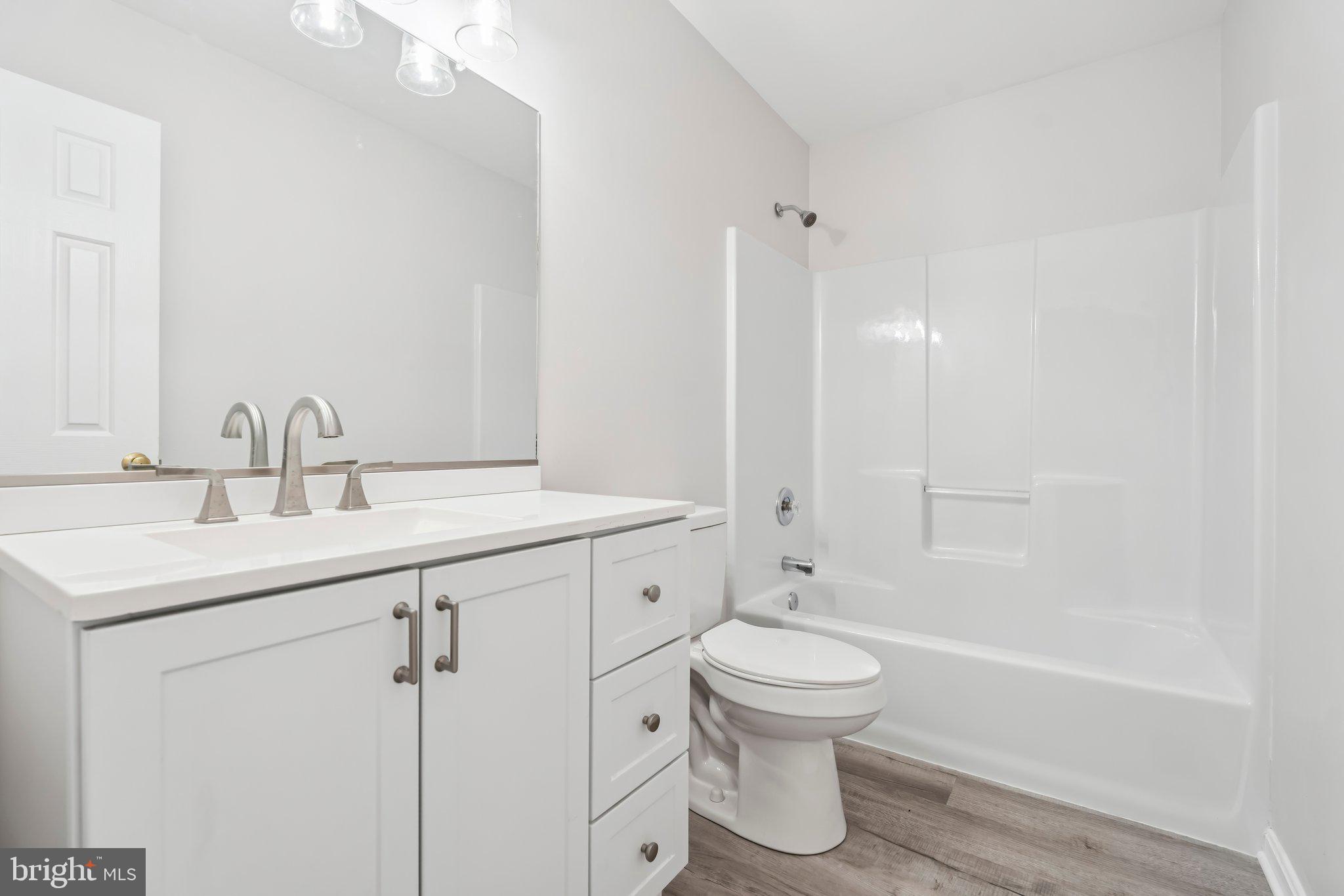 LAKE LAND OR - Residential