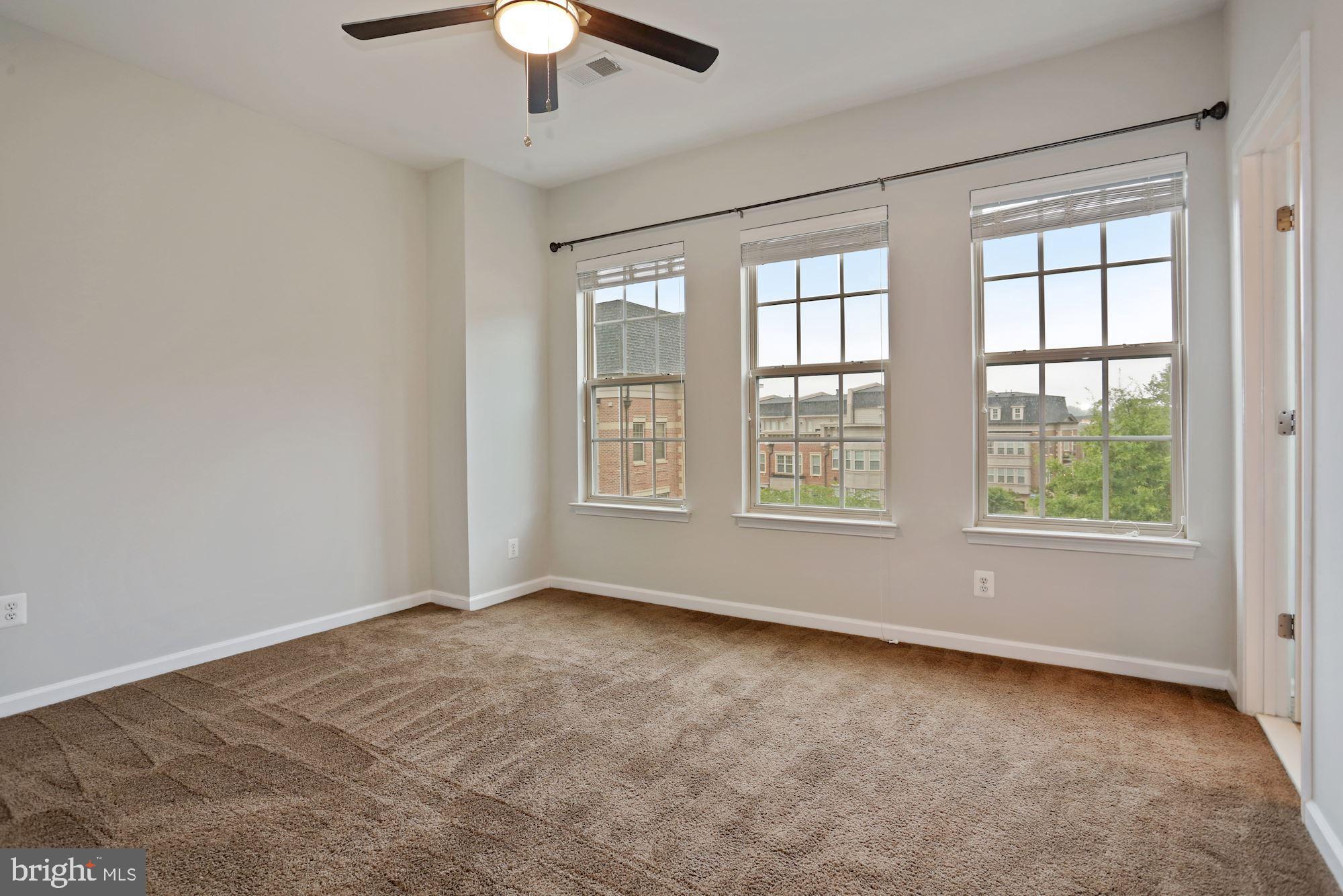 POTOMAC OVERLOOK AT NATIONAL HARBOR - Residential Lease