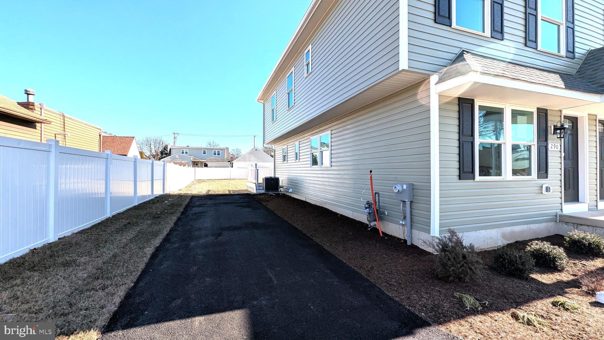 WOODLYN - Residential