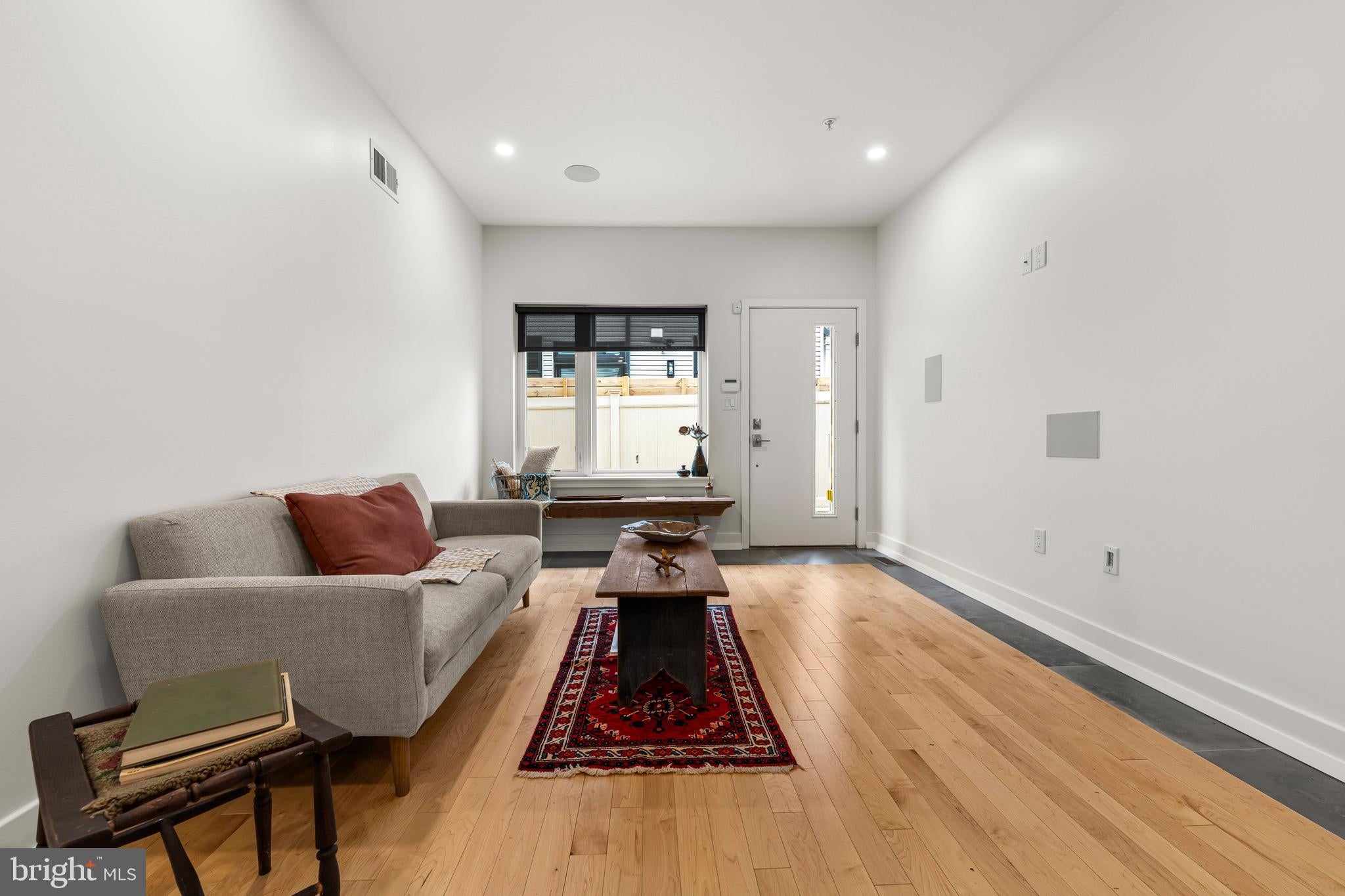 2308 E DAKOTA STREET