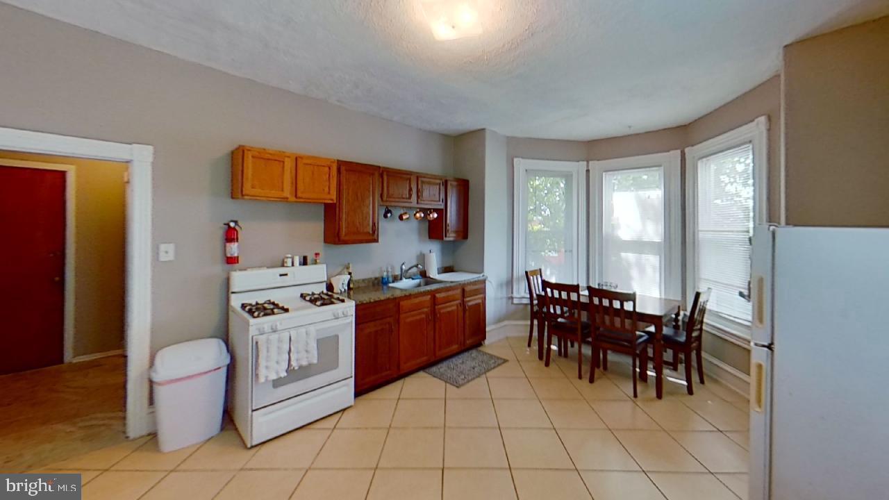 4326 MANAYUNK AVENUE 2