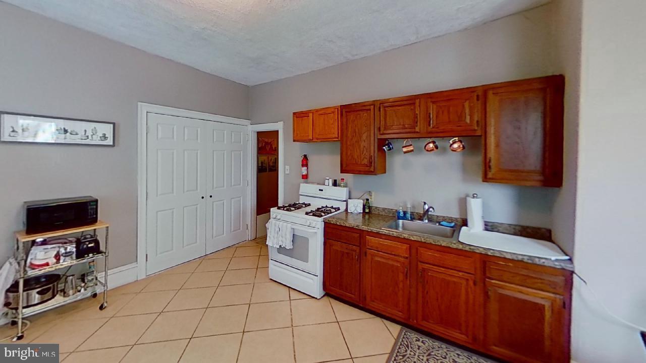 4326 MANAYUNK AVENUE 2