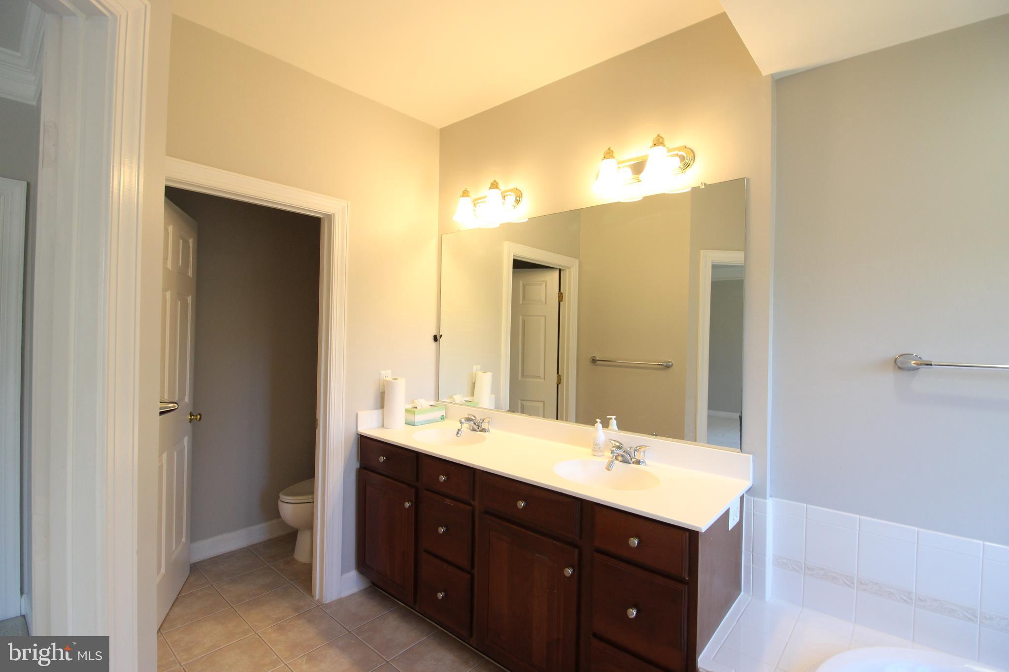 STONE CREEK CROSSING - Residential Lease