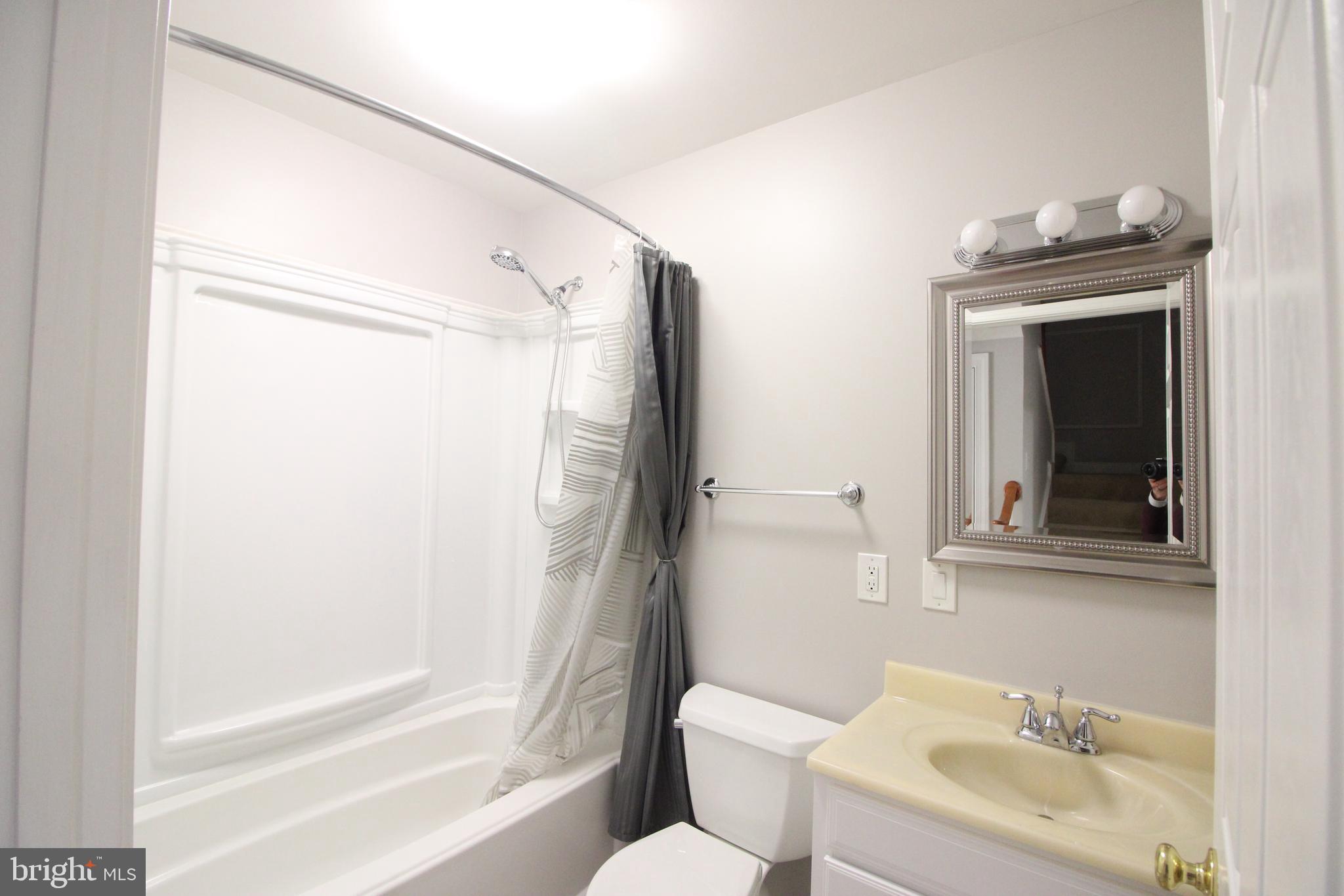 STONE CREEK CROSSING - Residential Lease