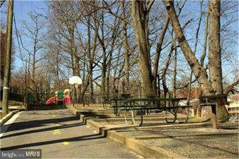 WESTMORELAND TERRACE - Residential