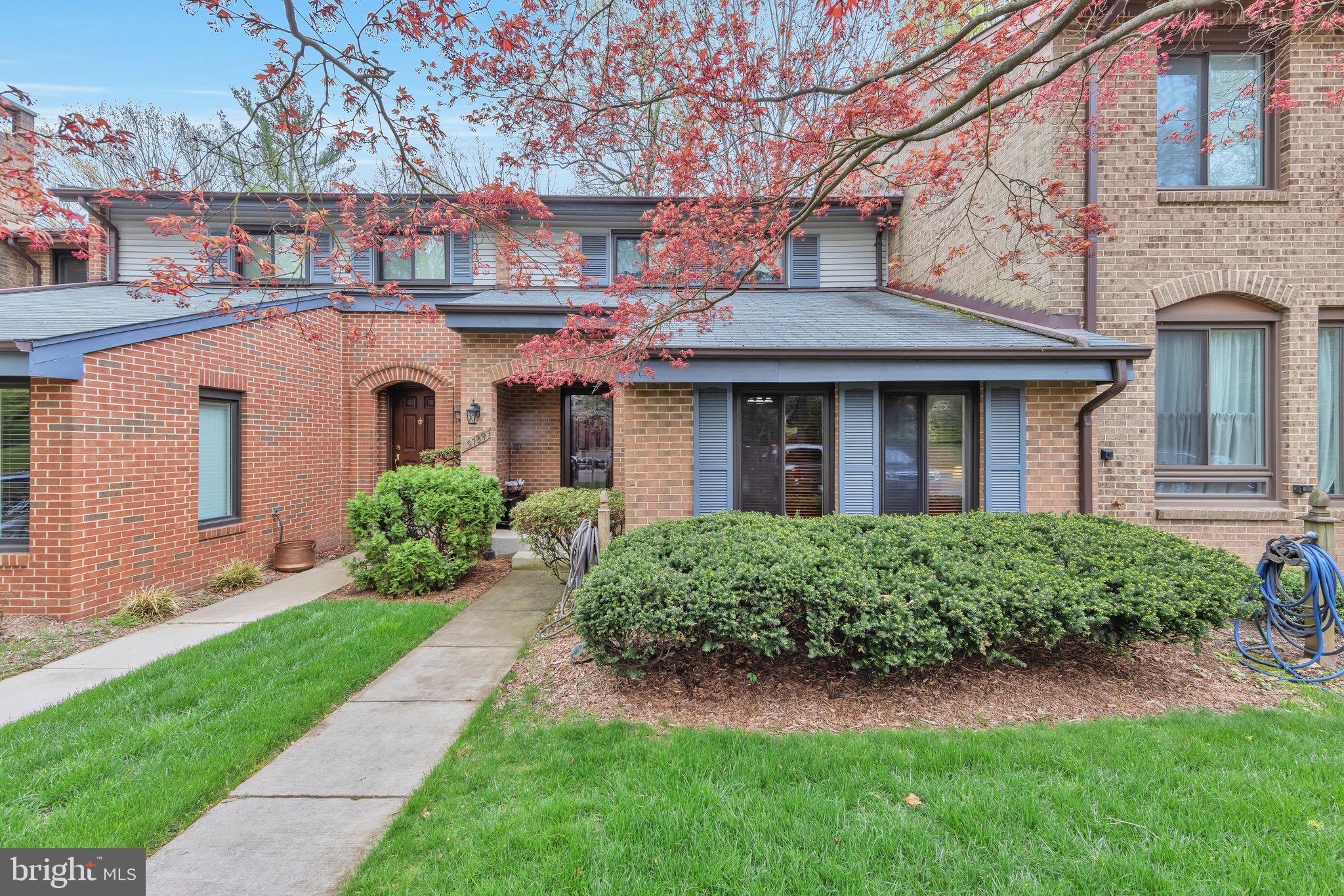 BURKE CENTRE - Residential