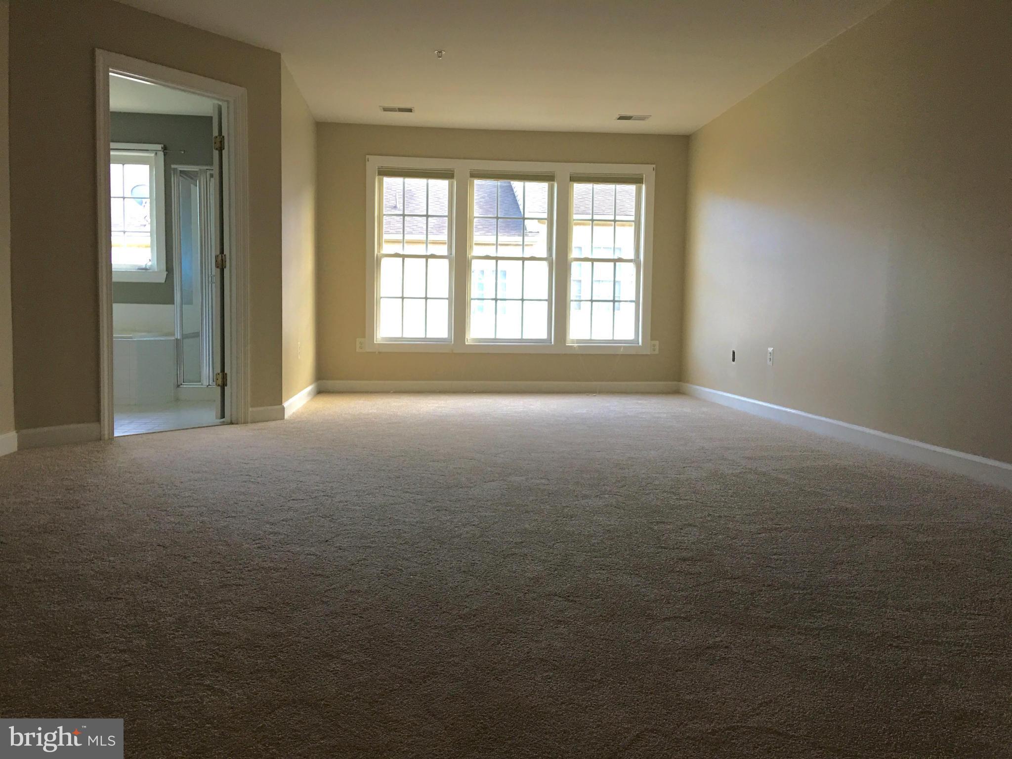 POTOMAC CHASE - Residential