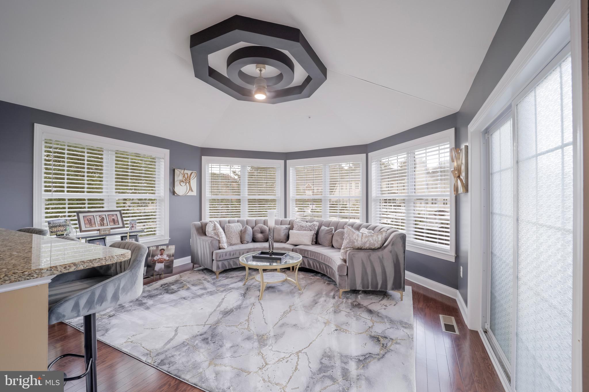 MARLBORO RIDGE - Residential