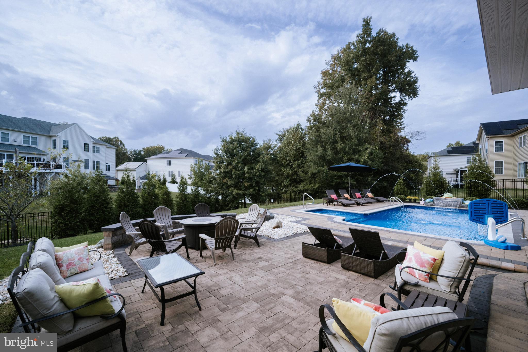 MARLBORO RIDGE - Residential