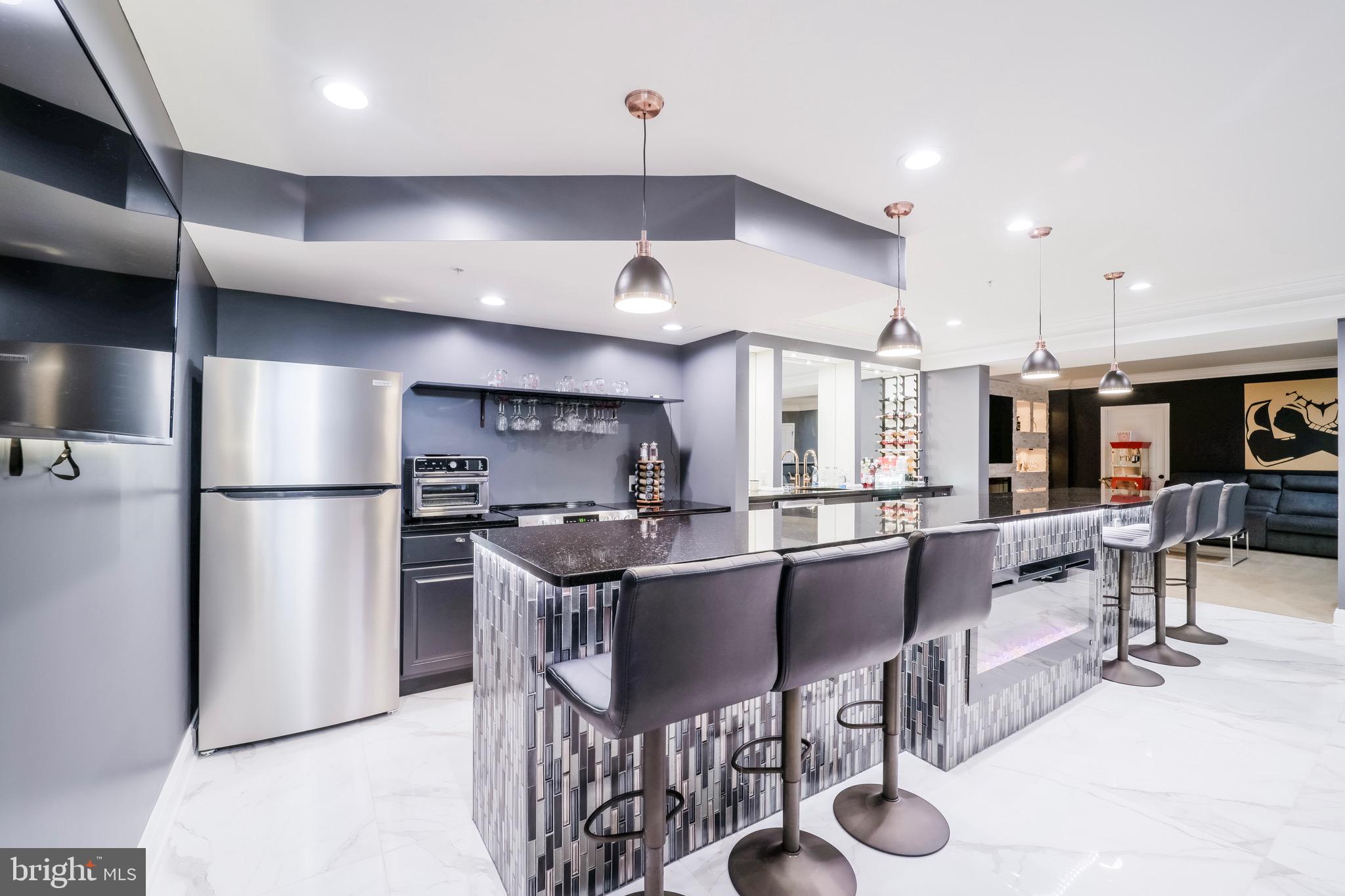 MARLBORO RIDGE - Residential