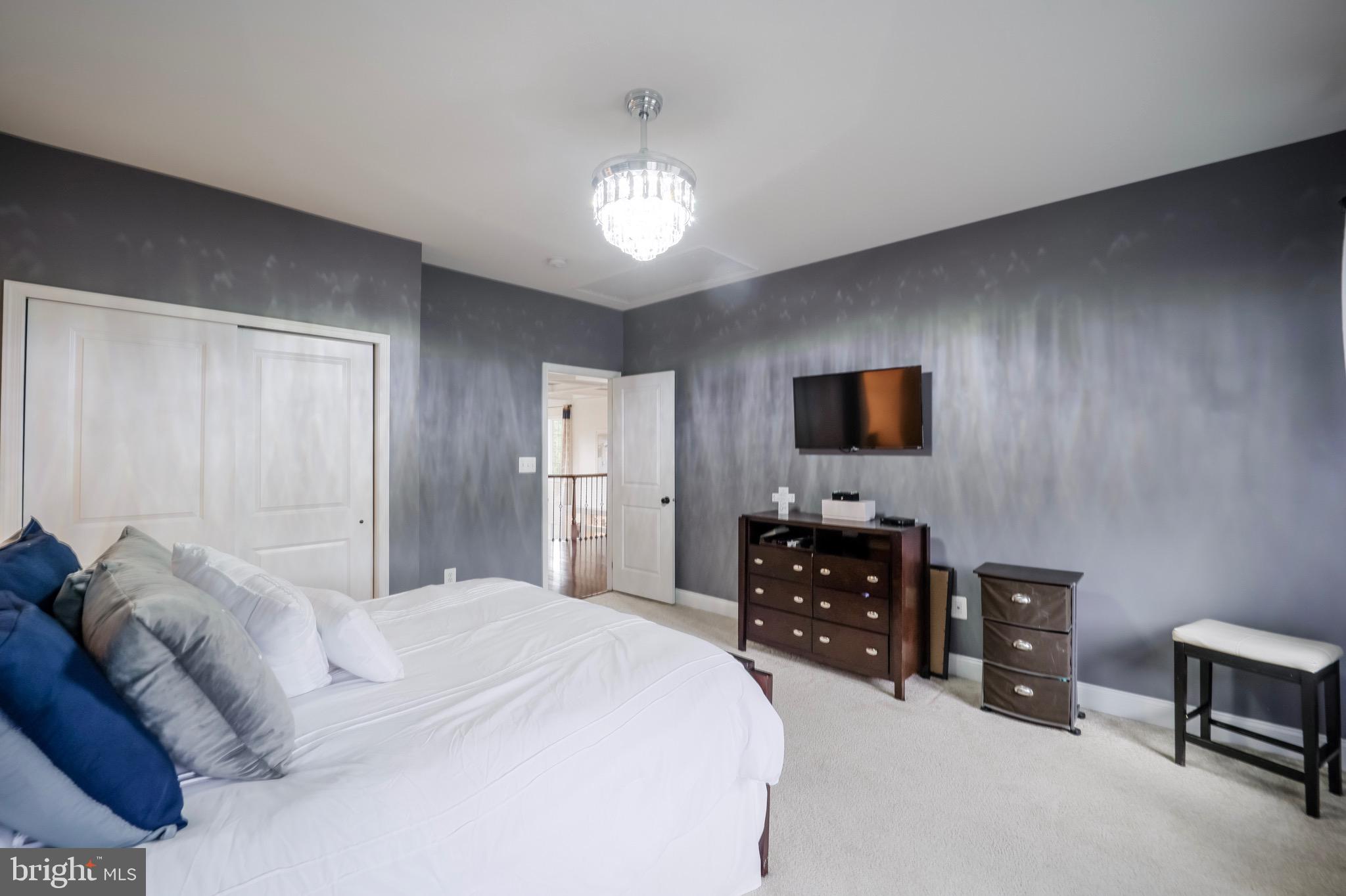 MARLBORO RIDGE - Residential