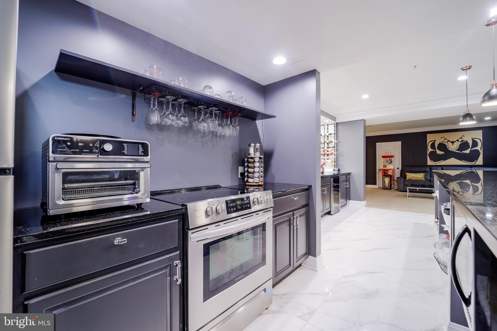 MARLBORO RIDGE - Residential